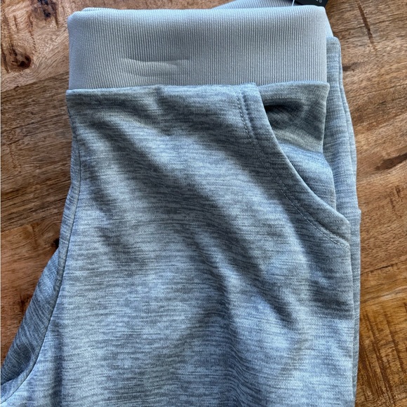 New with tags Girls Adidas pants size Med - Picture 3 of 4